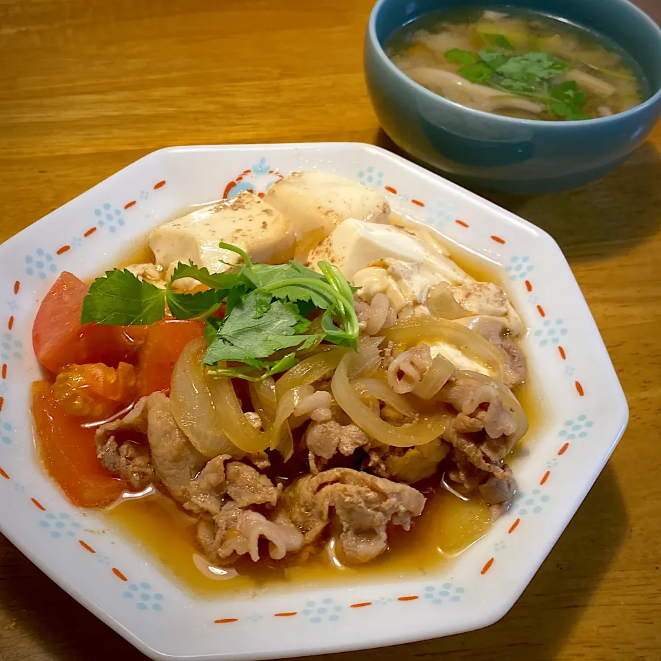 トマト肉豆腐と、茄子としめじの味噌汁|もえさん