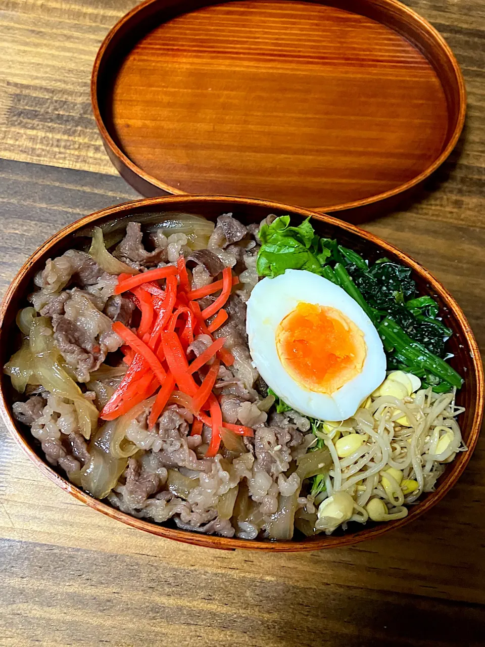 Snapdishの料理写真:5月10日 牛丼弁当|スイカ大好きさん