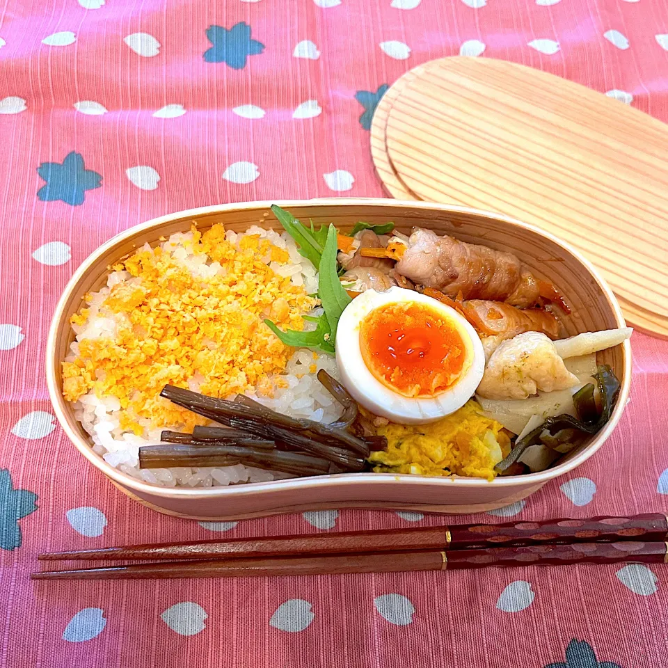 若竹煮と伽羅蕗の春香るお弁当|にこりこぷりんさん