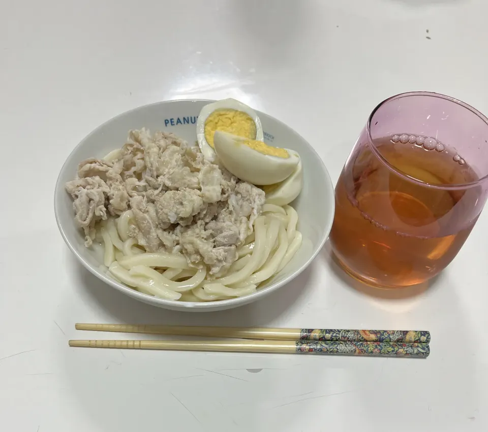 晩御飯☆冷やしぶっかけうどん。疲れた🥱|Saharaさん