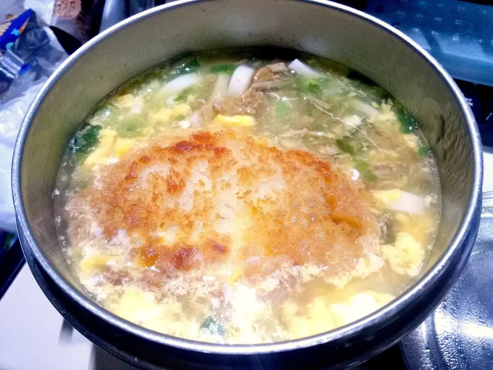 なめ茸と肉そぼろ入りとろみ付き掻き玉コロッケうどん|darkbaronさん