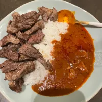 Snapdishの料理写真:ステーキカレー|ろっしーさん