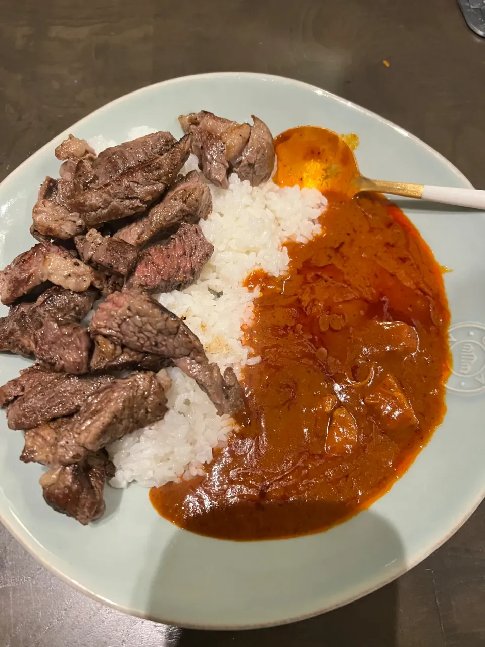 ステーキカレー|ろっしーさん