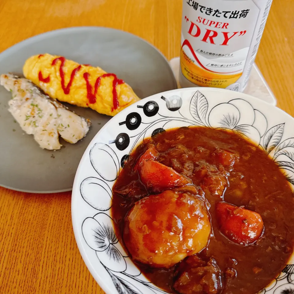 牛すね肉のビーフシチュー🐮
たらのバター焼きとオムレツ|naoさん