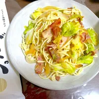 Snapdishの料理写真:春キャベツとベーコンのパスタ|みえさん