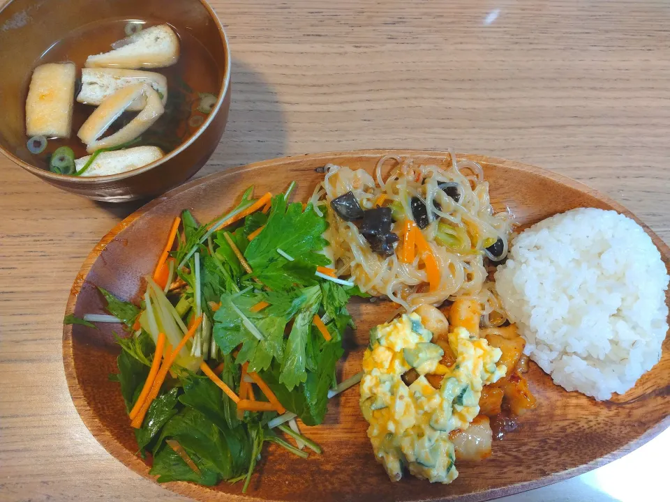 チキン南蛮
麻婆春雨
セロリサラダ
油揚げのお吸い物|さゆさん