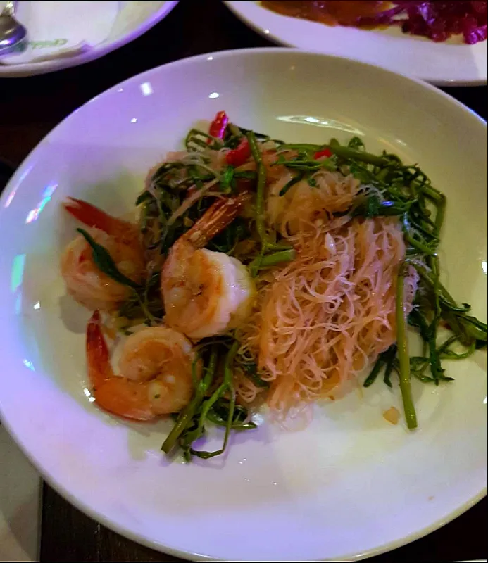 stir fry vermicelli with prawns and mimosa🦐🦐|patlovestocookさん