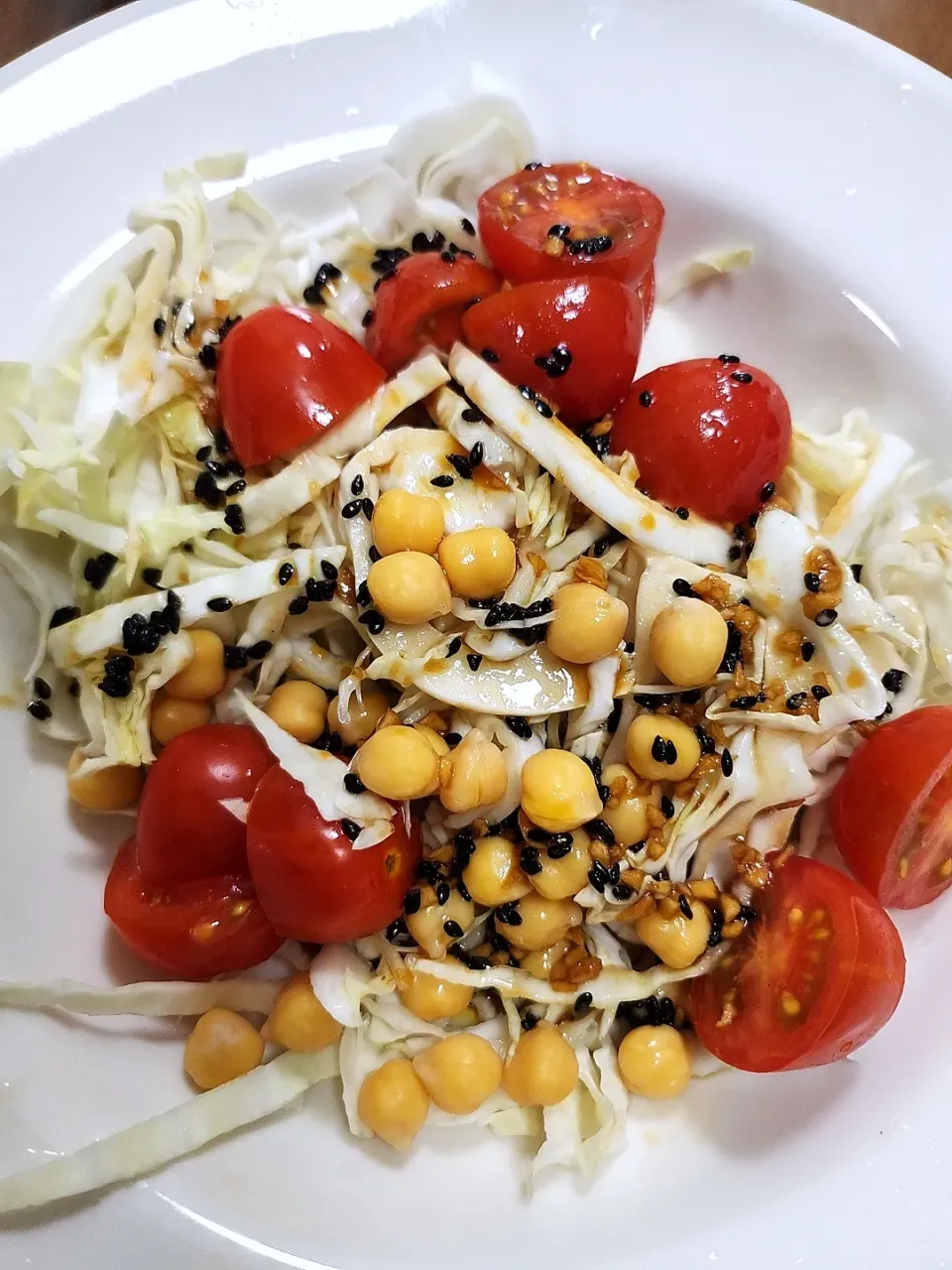 Nina's dish salad
- cabbage, cherry tomato, chickpea with oriental sauce |Ninaさん