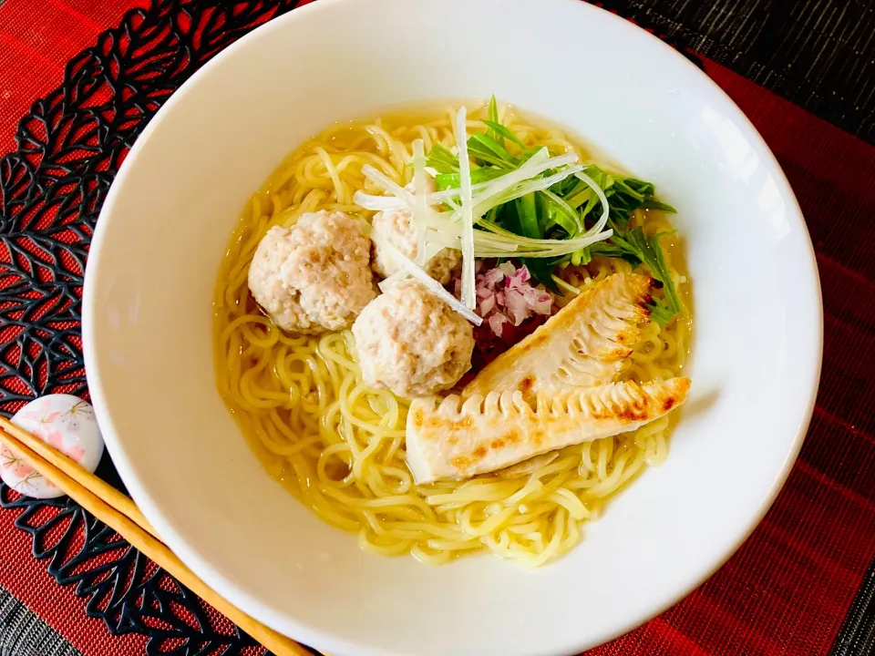 ✩.*˚鶏団子の塩ラーメン🍜|ゆきえもんさん