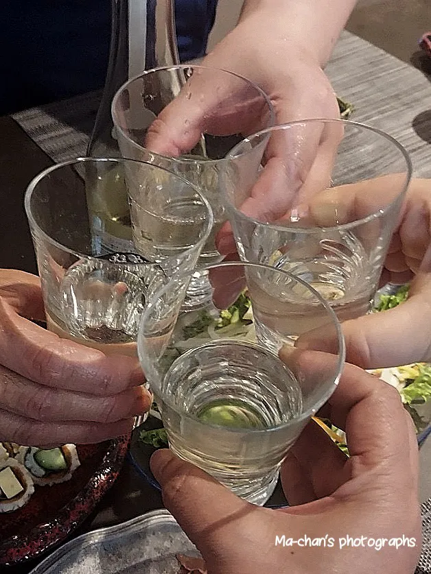 【記録】鯖寿司de日本酒🍶飲み比べ！ こじんまりホームパーティー|gonta*さん