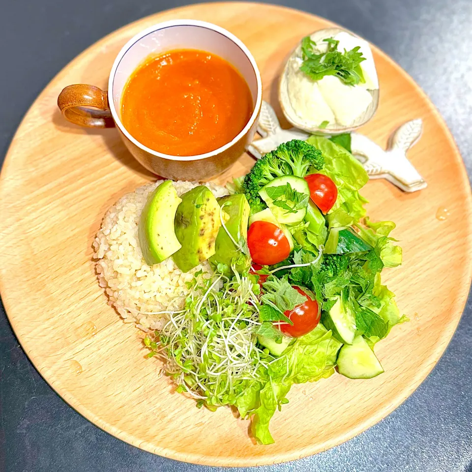 ブッダ丼　にんじんトマトスープ|チイホ✨さん