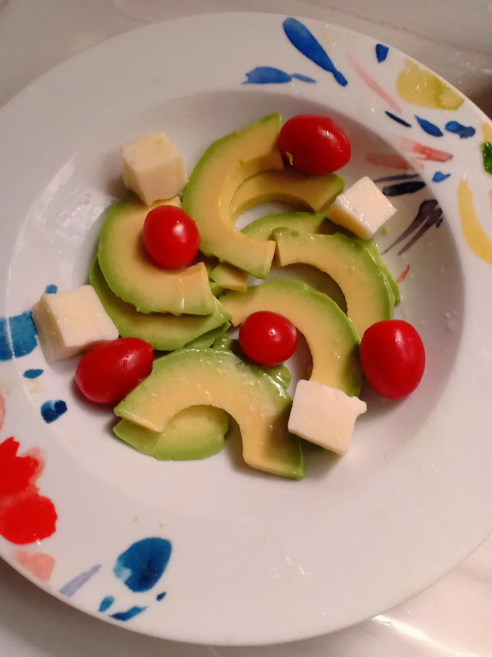 Snapdishの料理写真:Avocado salade 🥑🍅|Ryn Rayeneさん