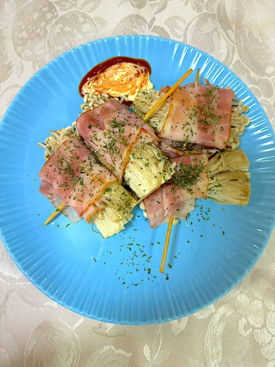 ジャンボえのきベーコン🥓|にゃっきさん