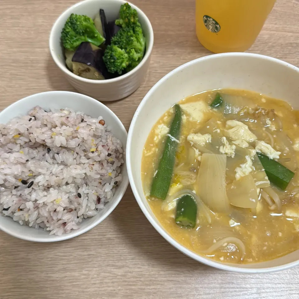 Snapdishの料理写真:豆乳スンドゥブ！|りなちさん