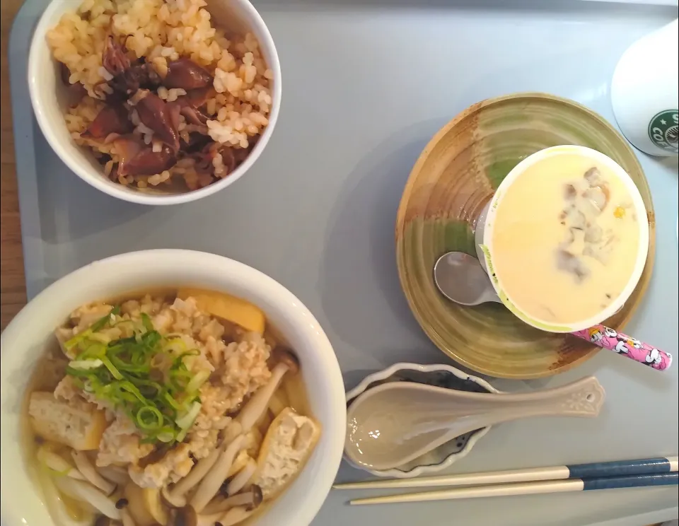 ほたるいかでイカ飯風
鶏そぼろうどん
茶碗蒸し|さゆさん