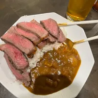 Snapdishの料理写真:ステーキカレー|ろっしーさん