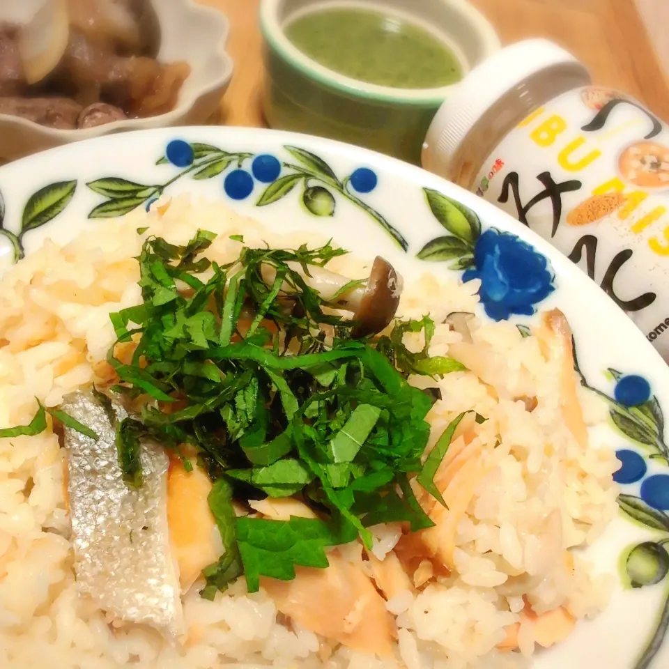 粒味噌とにんにく生姜塩糀で簡単／鮭としめじの炊き込みご飯／鶏レバー煮／ほうれん草ポタージュスープ|チョコさん