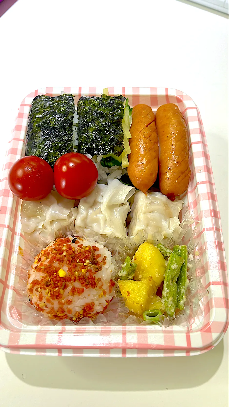 ひと口海苔巻弁当🍱|mirrorさん