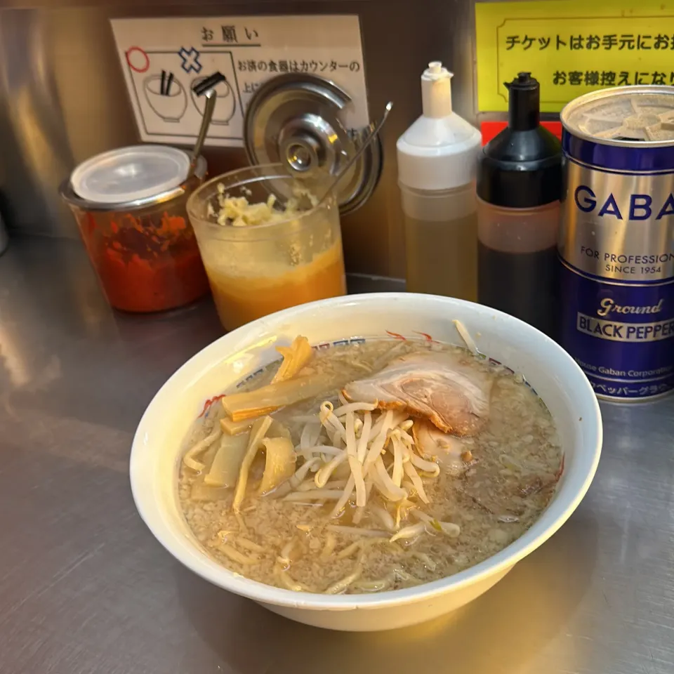 Snapdishの料理写真:ラーメン|Hajime Sakaiさん