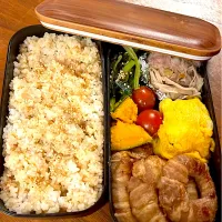 Snapdishの料理写真:高校生男子弁当　　玉ねぎ豚バラ肉巻き|shoumamaさん