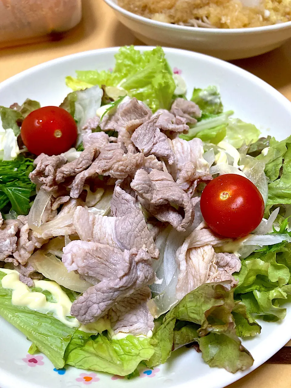 Snapdishの料理写真:単身赴任中の男飯(冷しゃぶサラダ)|おおもりの星さん