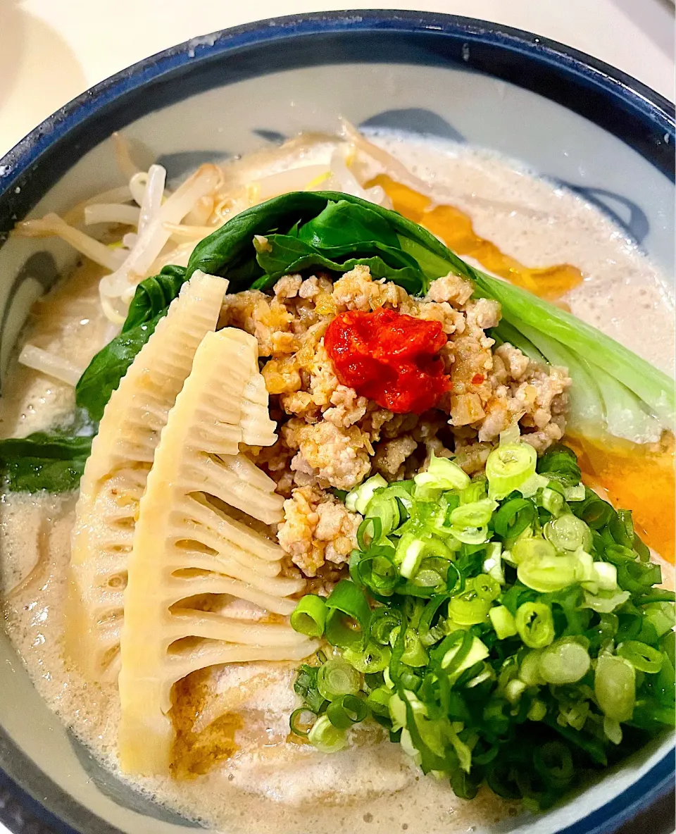 Snapdishの料理写真:賄いみたいだけど違うよ！家で作るラーメンでは一番簡単だと思ってる豆乳担々麺🍜|yukki-----さん