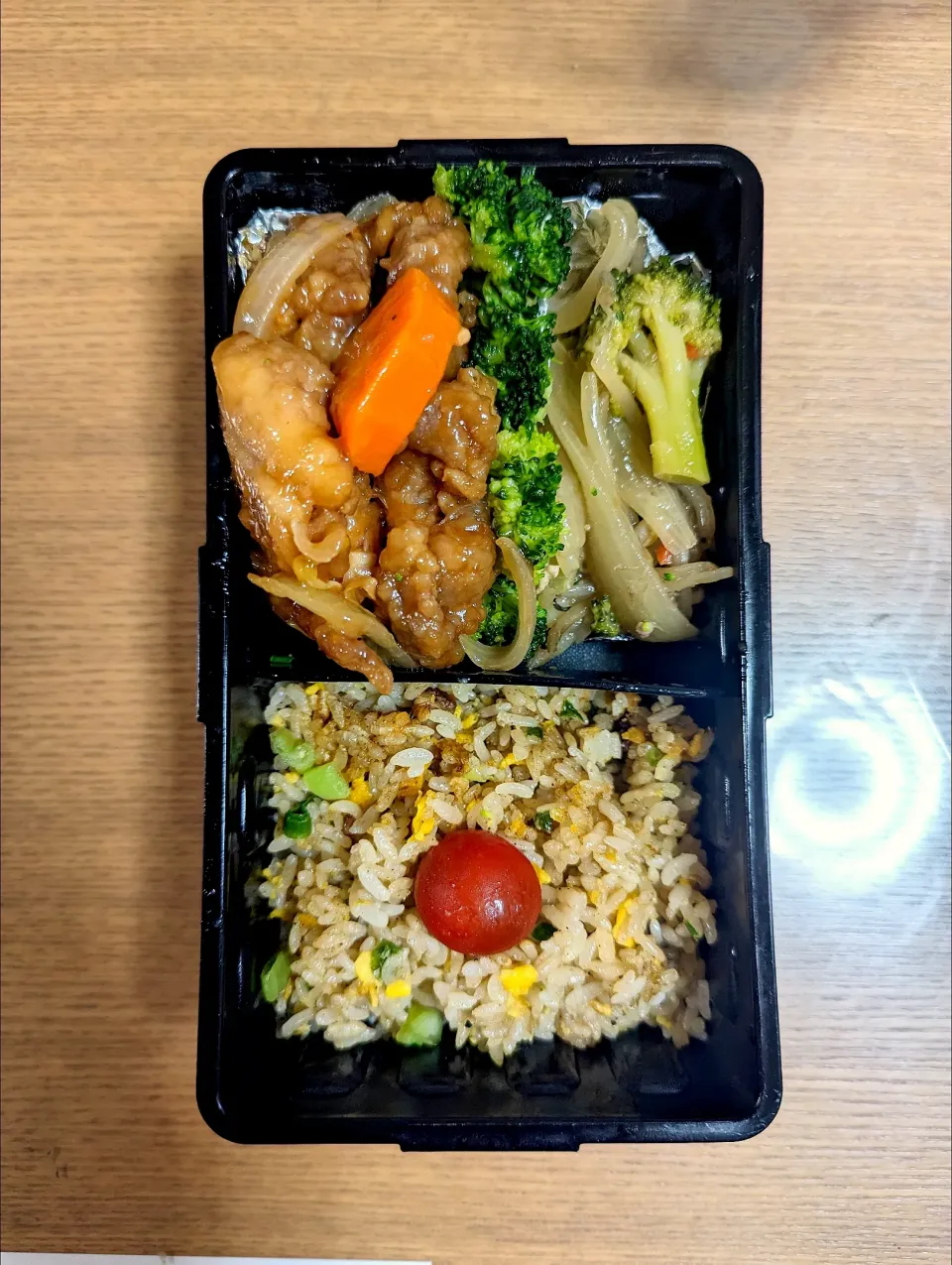 Snapdishの料理写真:酢豚、もやし炒め、
チャ―ハン弁当✨|お弁父ちゃん‼️さん