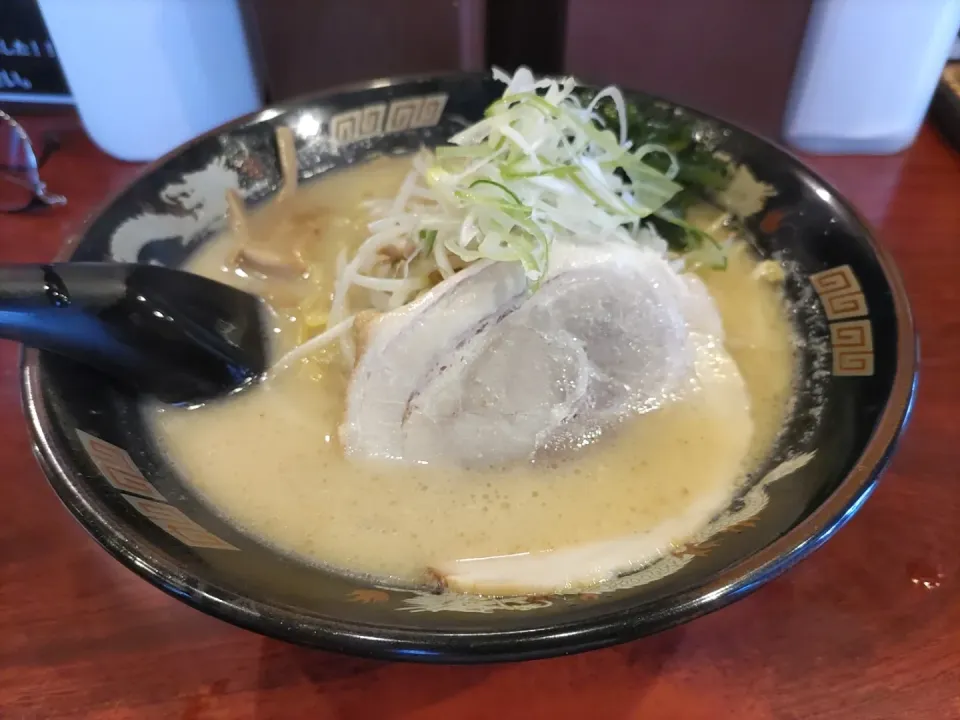 上野ひむろの味噌ラーメン|kamekameさん