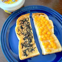 Snapdishの料理写真:きな粉揚げパン⭐︎チェダーチーズ&塩昆布|kozkozさん