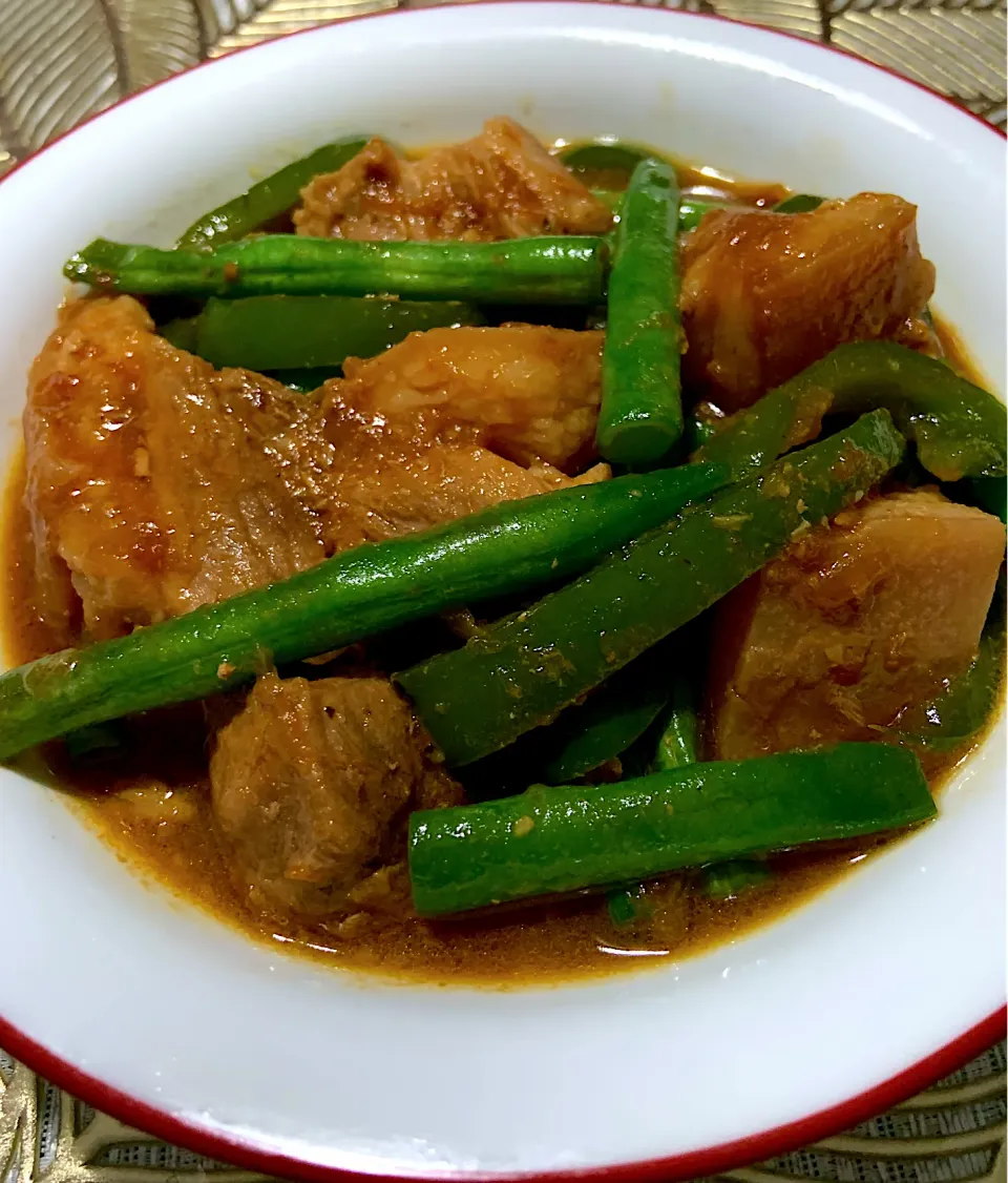 Pork stew with beans and green bell pepper|Ahnneさん