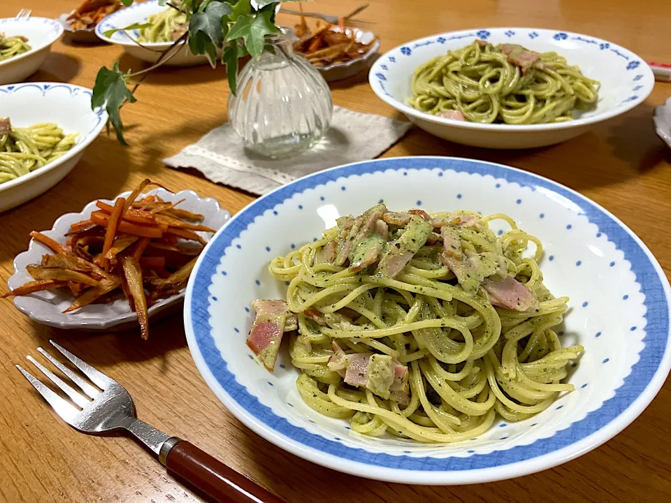 Snapdishの料理写真:＊ジェノベーゼクリームパスタ🌿＆洋風きんぴら＊|＊抹茶＊さん