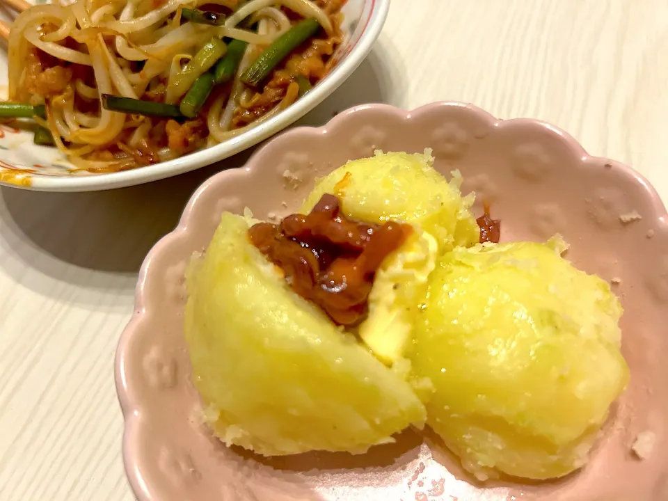 やってみたかった🥔塩辛じゃがバター|こずりんさん