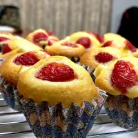 ももさんの料理 フレッシュいちごとクリームチーズのマフィン🍓