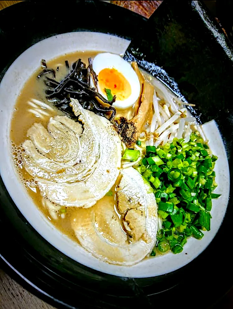 Snapdishの料理写真:一休の持ち帰りラーメンを自宅作りで|🐈⸒⸒⸒⸒つるのダンス🐈🐾さん