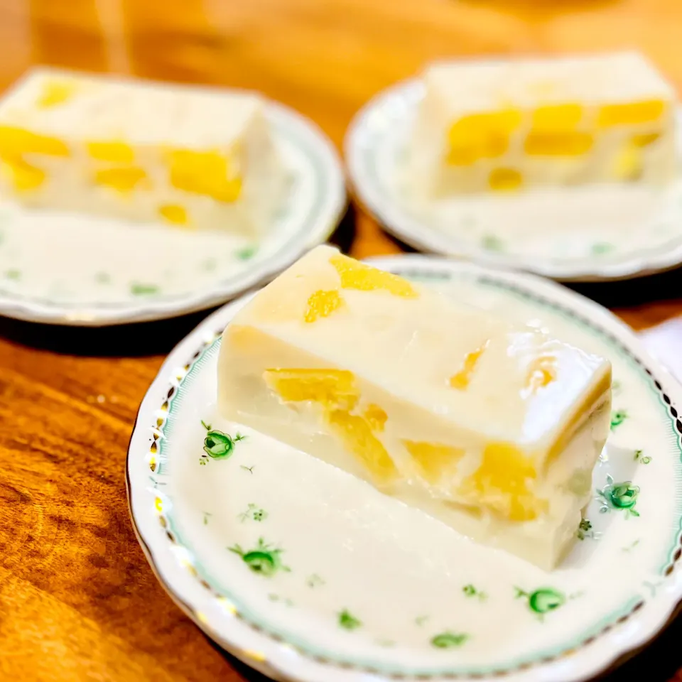 パイナップル & ココナッツミルク寒天🍍Pineapple & Coconut Milk Agar Jelly|アッコちゃん✨さん