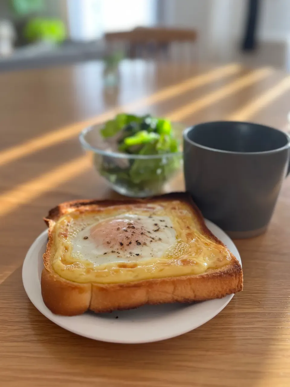 5/18の朝食　目玉焼きトースト|yoneさん