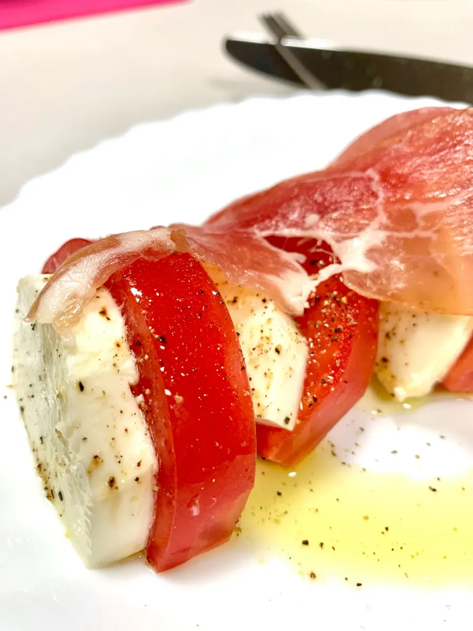 Caprese salad|gonbenさん