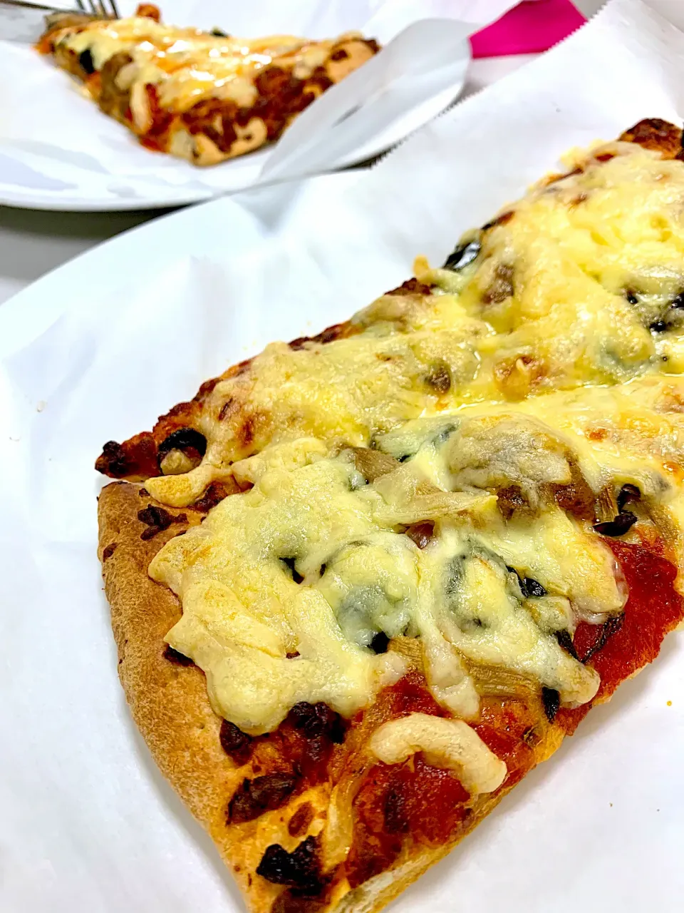 Sheet Pan Pizza with Salsiccia and Black Olives|gonbenさん