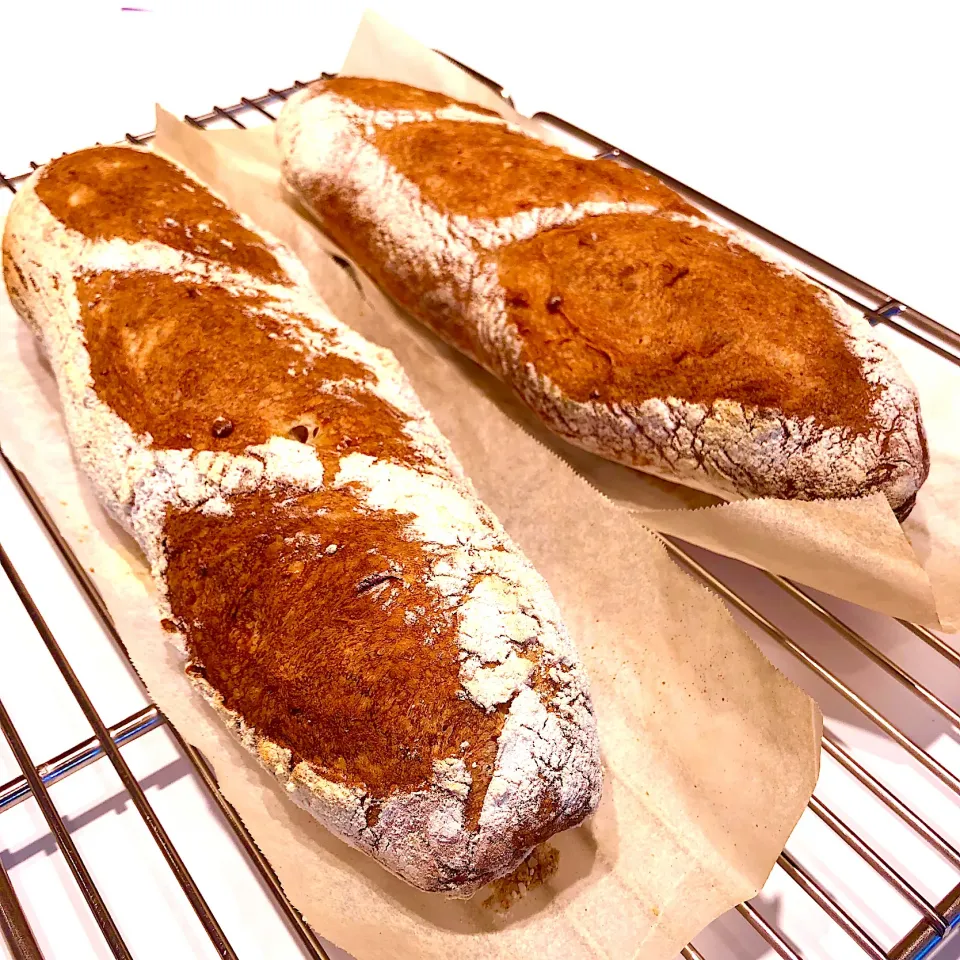 Snapdishの料理写真:鬼百合さんの料理 液種で作るバゲット🥖|ユキちゃんさん