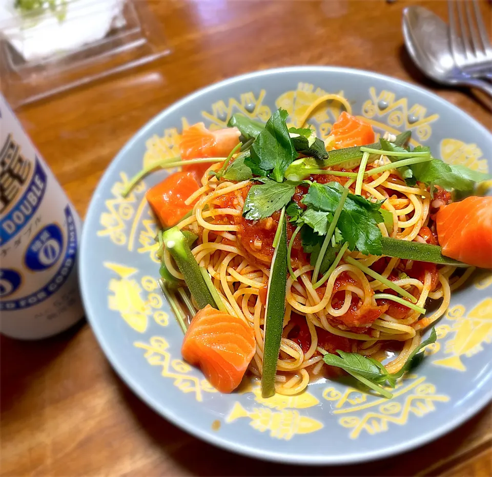 サーモン、アスパラとオクラの冷製トマトパスタ|Shimoda Tohruさん