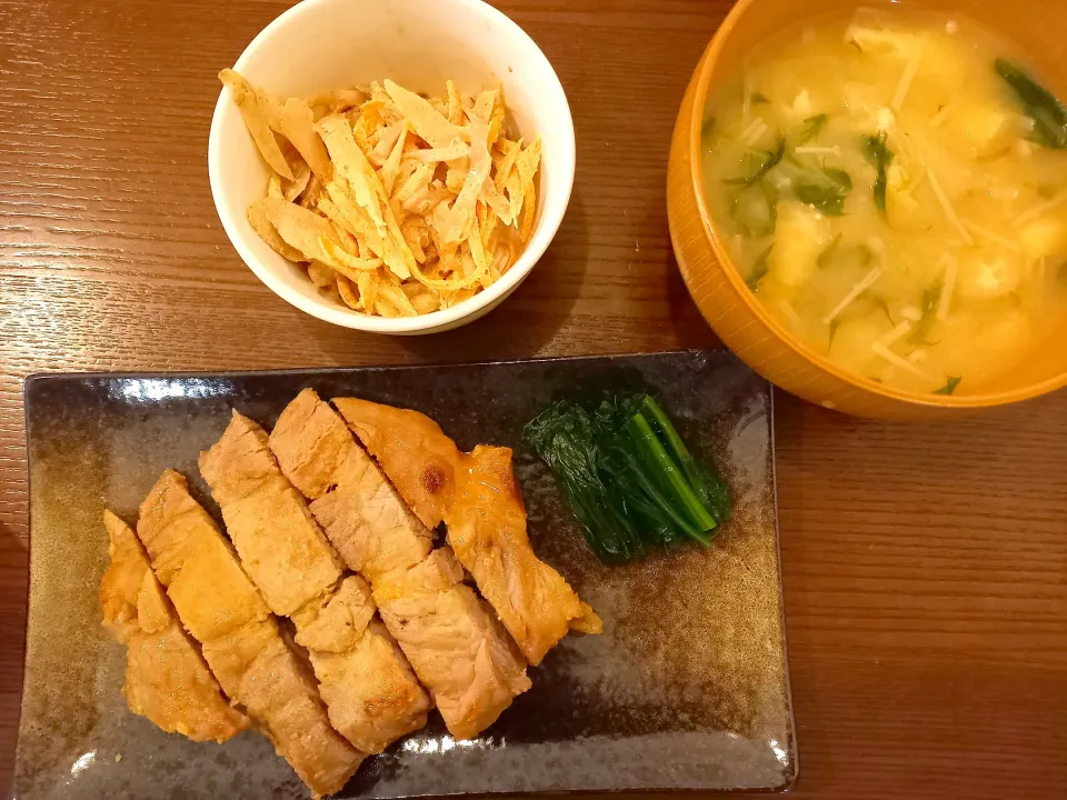 豚ロース味噌漬け焼き　ごぼうサラダ　水菜とあげのみそ汁|🍏りんご🍎さん