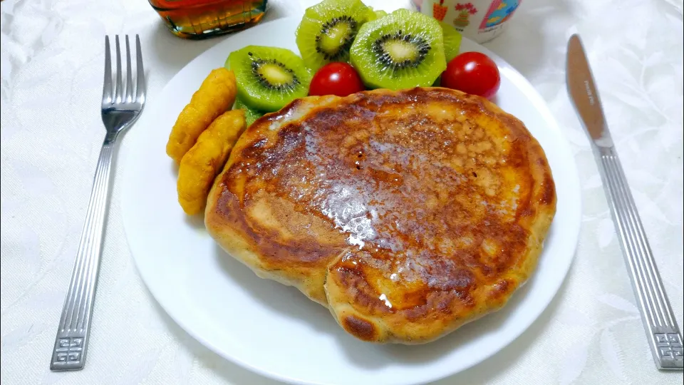 Snapdishの料理写真:5/19の朝ごはん
はとむぎ粉入りホットケーキ🥞|卯月さん