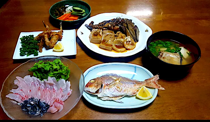 釣り魚料理 小鯛の塩釜 クロ（メジナ、グレ）の薄造り＆煮付け 小フグの唐揚げ|🐈⸒⸒⸒⸒つるのダンス🐈🐾さん