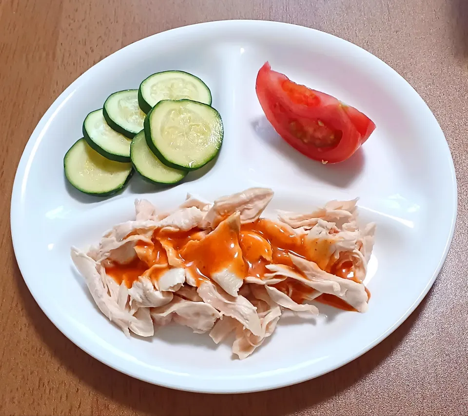 ササミのコチュマヨソースがけ
ズッキーニ
トマト
ご飯🍚|ナナさん