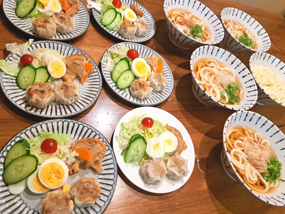 Snapdishの料理写真:おろしうどん　焼売　車麩の煮物　シーザーサラダ|m aさん