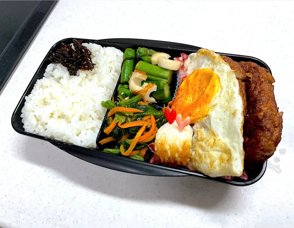 Snapdishの料理写真:5/21 旦那弁当≫マルシンハンバーグ弁当|ゆさん