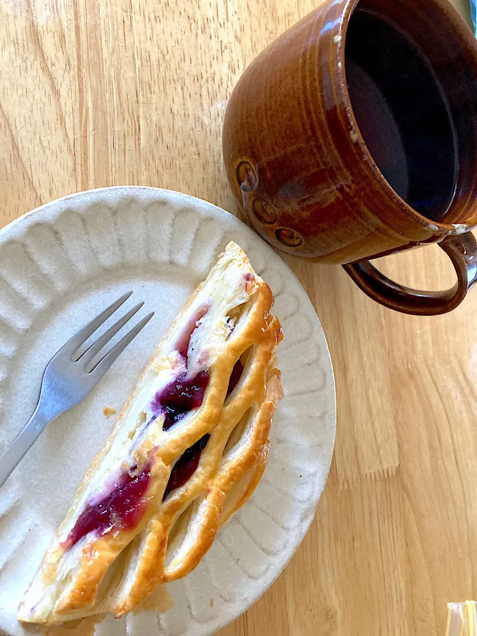 頂き物のブルーベリーチーズパイ🥧🩷|さくたえさん