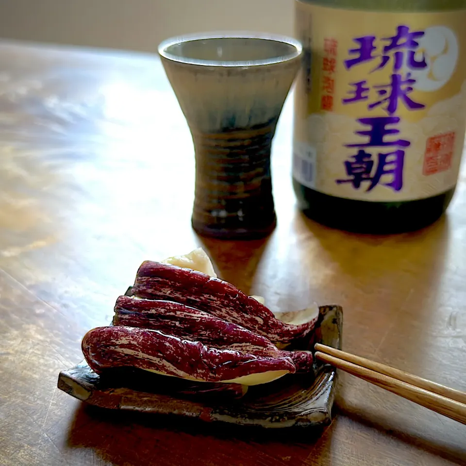 ゼブラ茄子の玉ねぎ麹漬けで乾杯|くまちゃんさん