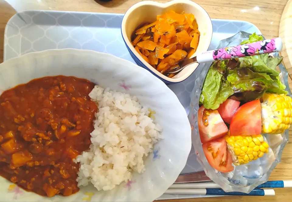 Snapdishの料理写真:キーマカレー
もろこしサラダ|さゆさん