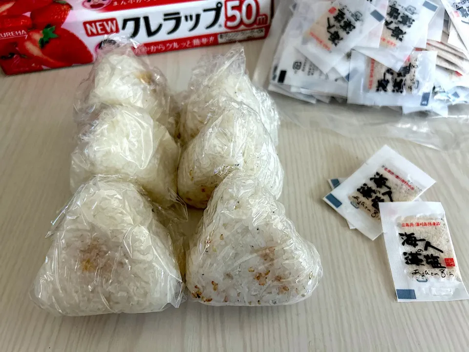 🍙九条ねぎご飯だれと🍙しらす✖️ごま|こずりんさん